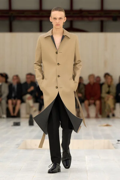 Look 30